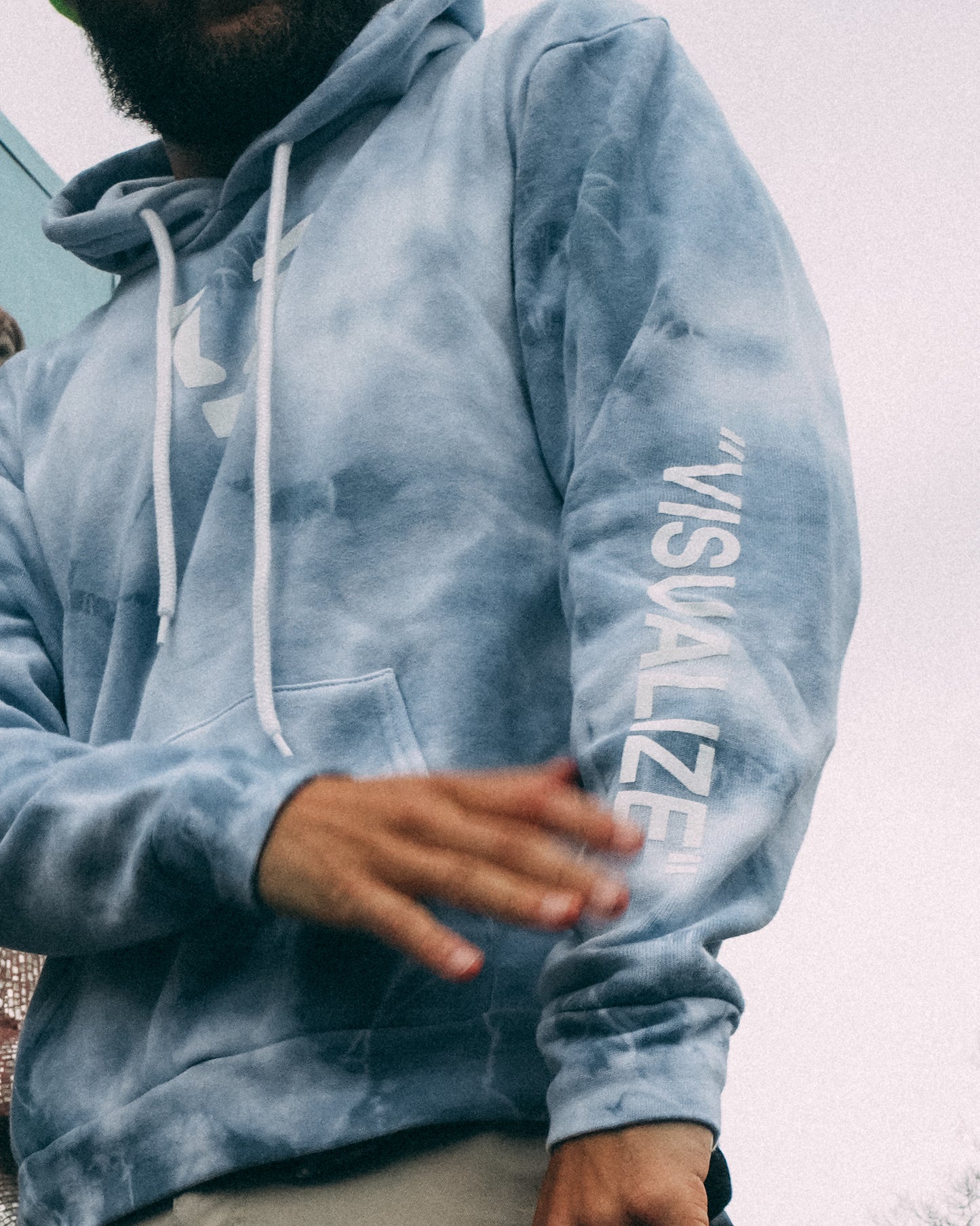 Vybe "VISUALIZE" cloud hoodie